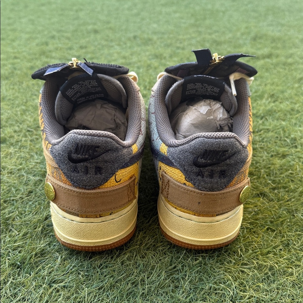 Nike Air Force 1 Low / Cactus Jack - Picture 4 of 9